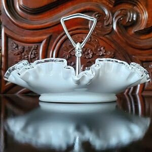 8 1/4" Fenton Silver Crest Bon Bon Handled Dish Glossy White & Clr Glass